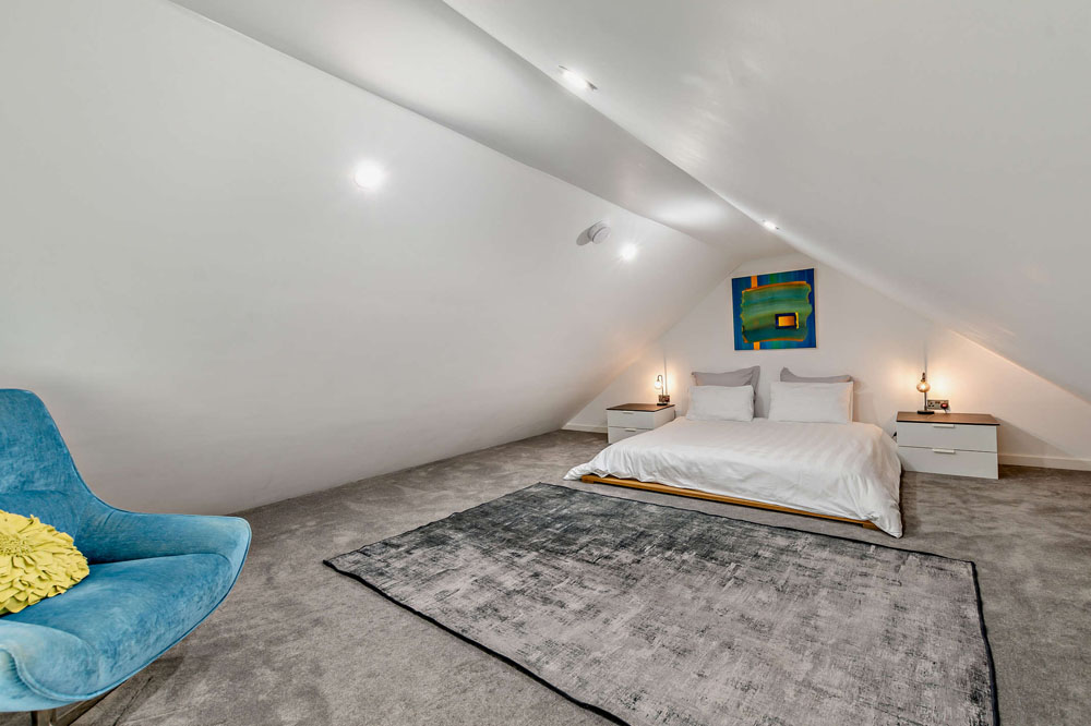 Annex Upstairs Bedroom Blue House